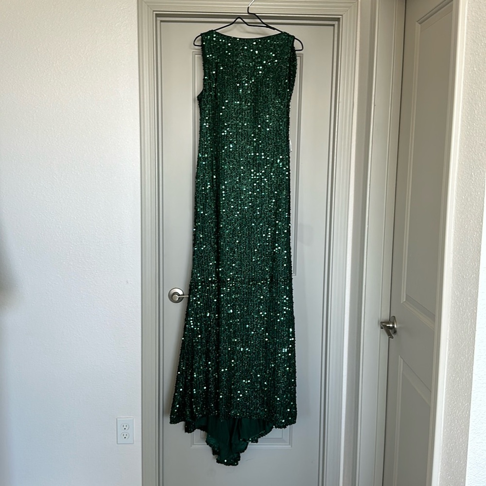 Beautiful green Mac Duggar evening gown size 10